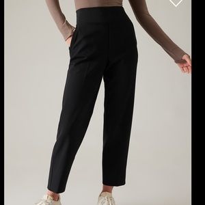 EUC Athleta Endless pant, size 2